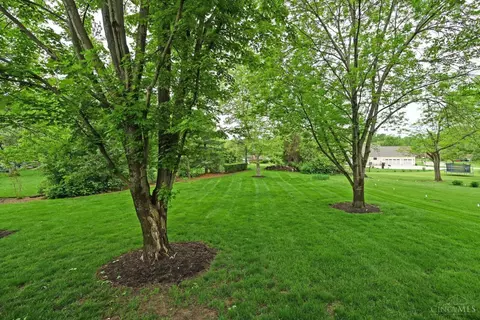 Exterior - 3263 Cooper Rd, Evendale, OH 45241 photo 5 of 9