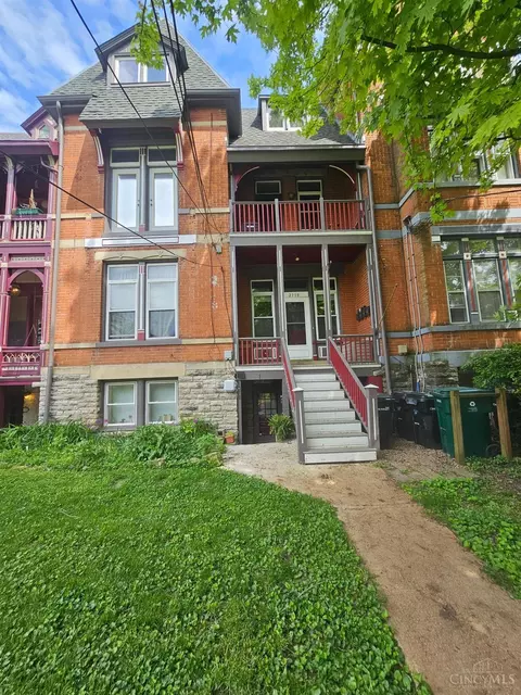2118 St James Ave, Cincinnati, OH 45206