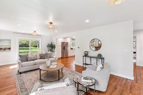 Living - 7393 Baywind Dr, Montgomery, OH 45242 photo 2 of 5