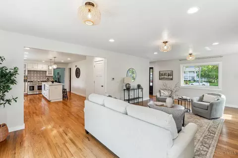 Living - 7393 Baywind Dr, Montgomery, OH 45242 photo 4 of 5
