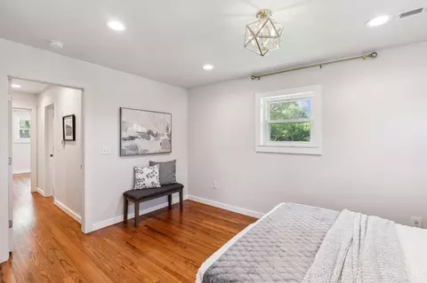Entry Way - 7393 Baywind Dr, Montgomery, OH 45242 photo 2 of 2