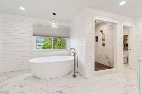 Bath - 7393 Baywind Dr, Montgomery, OH 45242 photo 2 of 5