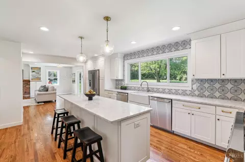 Kitchen - 7393 Baywind Dr, Montgomery, OH 45242 photo 4 of 4