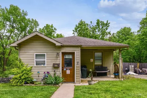140 Main St, Cleves, OH 45002