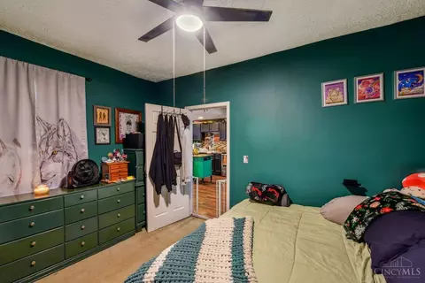 Bedroom - 140 Main St, Cleves, OH 45002 photo 3 of 5