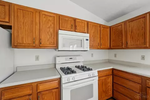 Kitchen - 8574 Price Pl, Morrow, OH 45152 photo 2 of 3