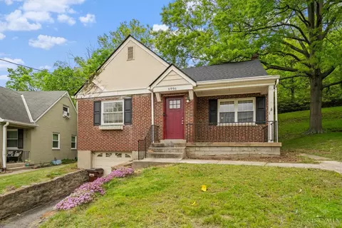 6996 Bramble Hill Dr, Mariemont, OH 45227