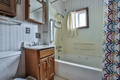 Bath - 1024 Ansel Dr, Kettering, OH 45419 photo 1 of 1