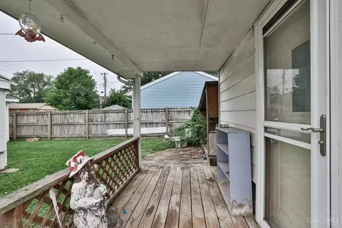 Exterior - 1024 Ansel Dr, Kettering, OH 45419 photo 3 of 8