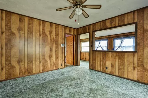 Living - 1024 Ansel Dr, Kettering, OH 45419 photo 3 of 5