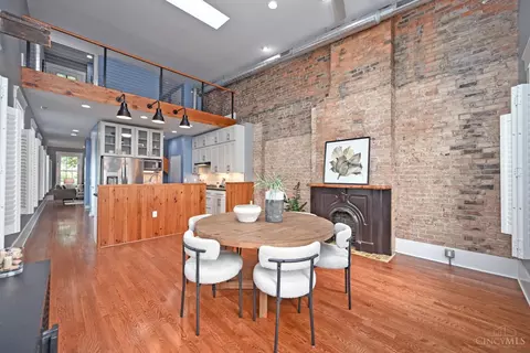 Dining - 1622 Walnut St, Cincinnati, OH 45202 photo 4 of 6