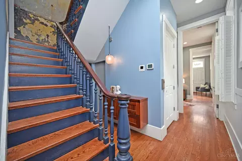 Entry Way - 1622 Walnut St, Cincinnati, OH 45202 photo 5 of 17