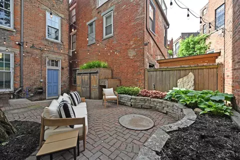 Exterior - 1622 Walnut St, Cincinnati, OH 45202 photo 11 of 13