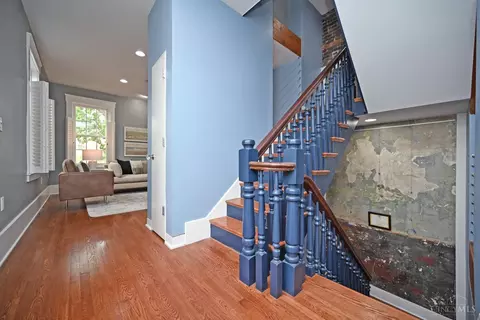 Entry Way - 1622 Walnut St, Cincinnati, OH 45202 photo 12 of 17