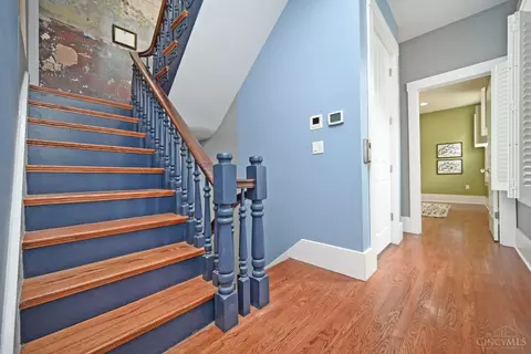 Entry Way - 1622 Walnut St, Cincinnati, OH 45202 photo 10 of 17