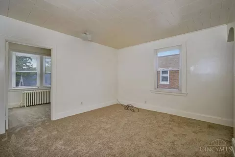 Living - 1226 Rutledge Ave, Cincinnati, OH 45205 photo 1 of 4