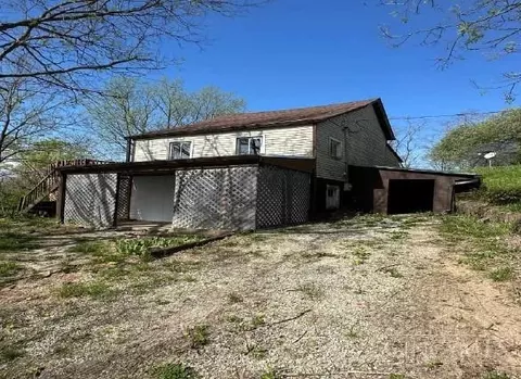 7002 State Line Rd, Cedar Grove, IN 47016