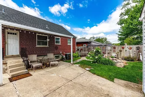 Exterior - 9366 Neil Dr, Cincinnati, OH 45231 photo 7 of 8