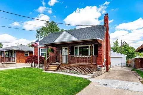 Exterior - 9366 Neil Dr, Cincinnati, OH 45231 photo 3 of 8