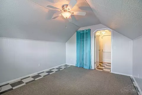 Bedroom - 9366 Neil Dr, Cincinnati, OH 45231 photo 6 of 6