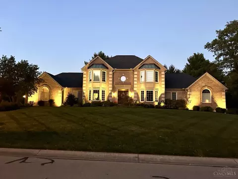 8164 Bridlemaker Ln, Cincinnati, OH 45249