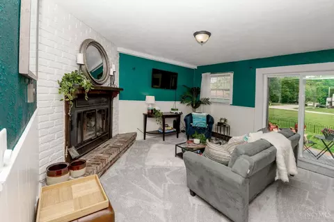 Living - 3982 Warren Ave, Fairfax, OH 45227 photo 4 of 5