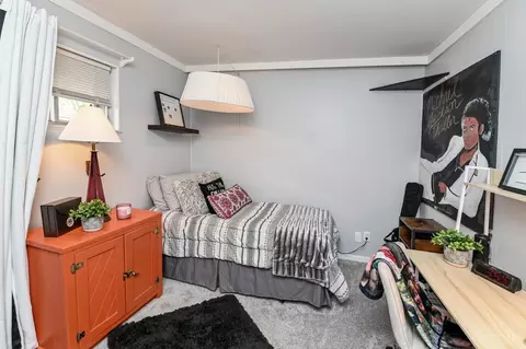 Bedroom - 3982 Warren Ave, Fairfax, OH 45227 photo 4 of 7