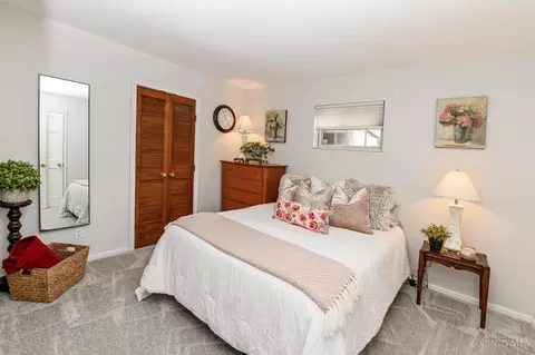 Bedroom - 3982 Warren Ave, Fairfax, OH 45227 photo 6 of 7