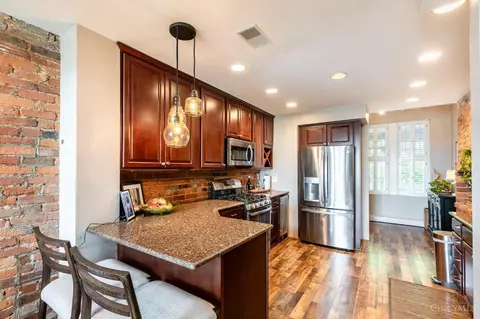 Kitchen - 1271 Ida St, Cincinnati, OH 45202 photo 4 of 7