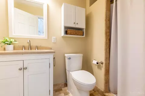 Bath - 1271 Ida St, Cincinnati, OH 45202 photo 1 of 3