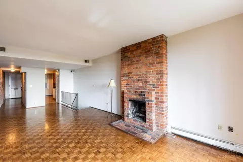 Living - 1271 Ida St, Cincinnati, OH 45202 photo 7 of 10