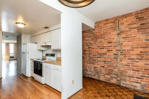 Kitchen - 1271 Ida St, Cincinnati, OH 45202 photo 5 of 7