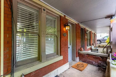 Exterior - 1271 Ida St, Cincinnati, OH 45202 photo 3 of 14
