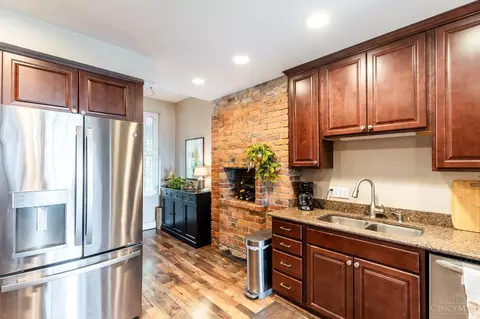 Kitchen - 1271 Ida St, Cincinnati, OH 45202 photo 2 of 7