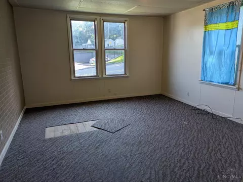 9 State Rd, Cleves, OH 45002 photo 3