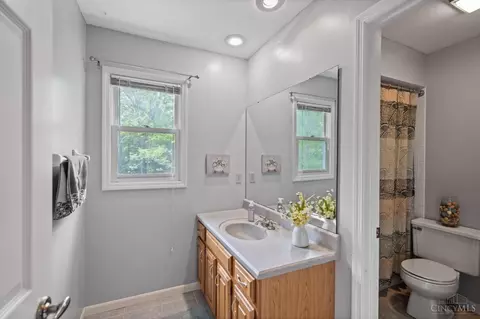 871 Surrey Trl, Cincinnati, OH 45245 photo 19