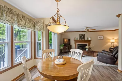 871 Surrey Trl, Cincinnati, OH 45245 photo 8