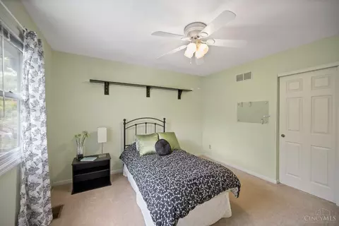 871 Surrey Trl, Cincinnati, OH 45245 photo 26