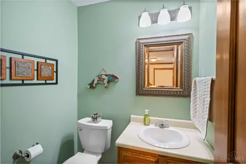 871 Surrey Trl, Cincinnati, OH 45245 photo 13