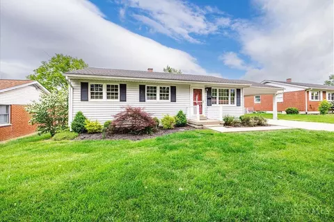 218 Cambridge Dr, Hamilton, OH 45013