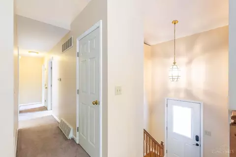4151 Balfour Dr, Cincinnati, OH 45245 photo 11