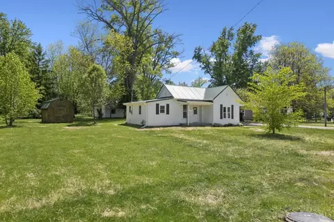 304 Bethel Concord Rd, Bethel, OH 45106