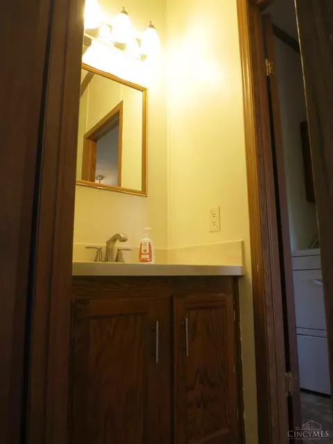Bath - 3636 Lucas Rd, Blanchester, OH 45107 photo 2 of 3