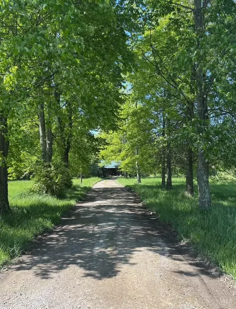 3727 Weaver Rd, Williamsburg, OH 45176 photo 3
