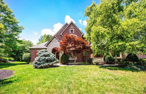 5047 Oakbrook Ln, Mason, OH 45040