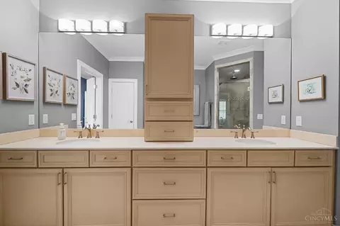 Bath - 7105 Graves Rd, Cincinnati, OH 45243 photo 3 of 15