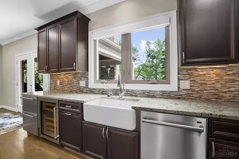 Kitchen - 7105 Graves Rd, Cincinnati, OH 45243 photo 7 of 9