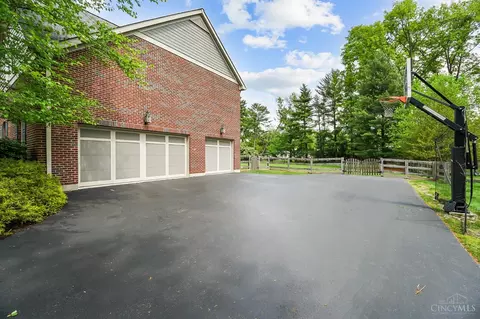 Exterior - 7105 Graves Rd, Cincinnati, OH 45243 photo 12 of 13