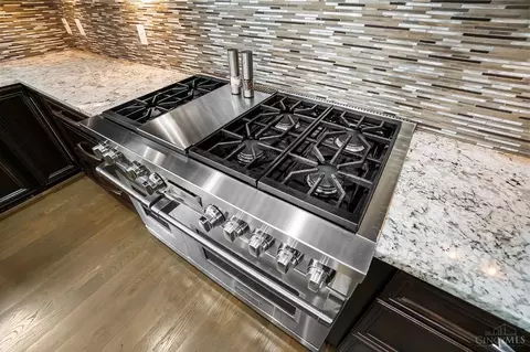 Kitchen - 7105 Graves Rd, Cincinnati, OH 45243 photo 6 of 9