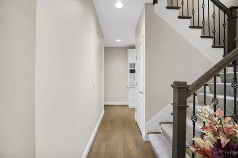 Entry Way - 7105 Graves Rd, Cincinnati, OH 45243 photo 6 of 12